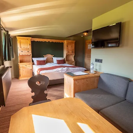 Sonnenbichl Hotel 3*